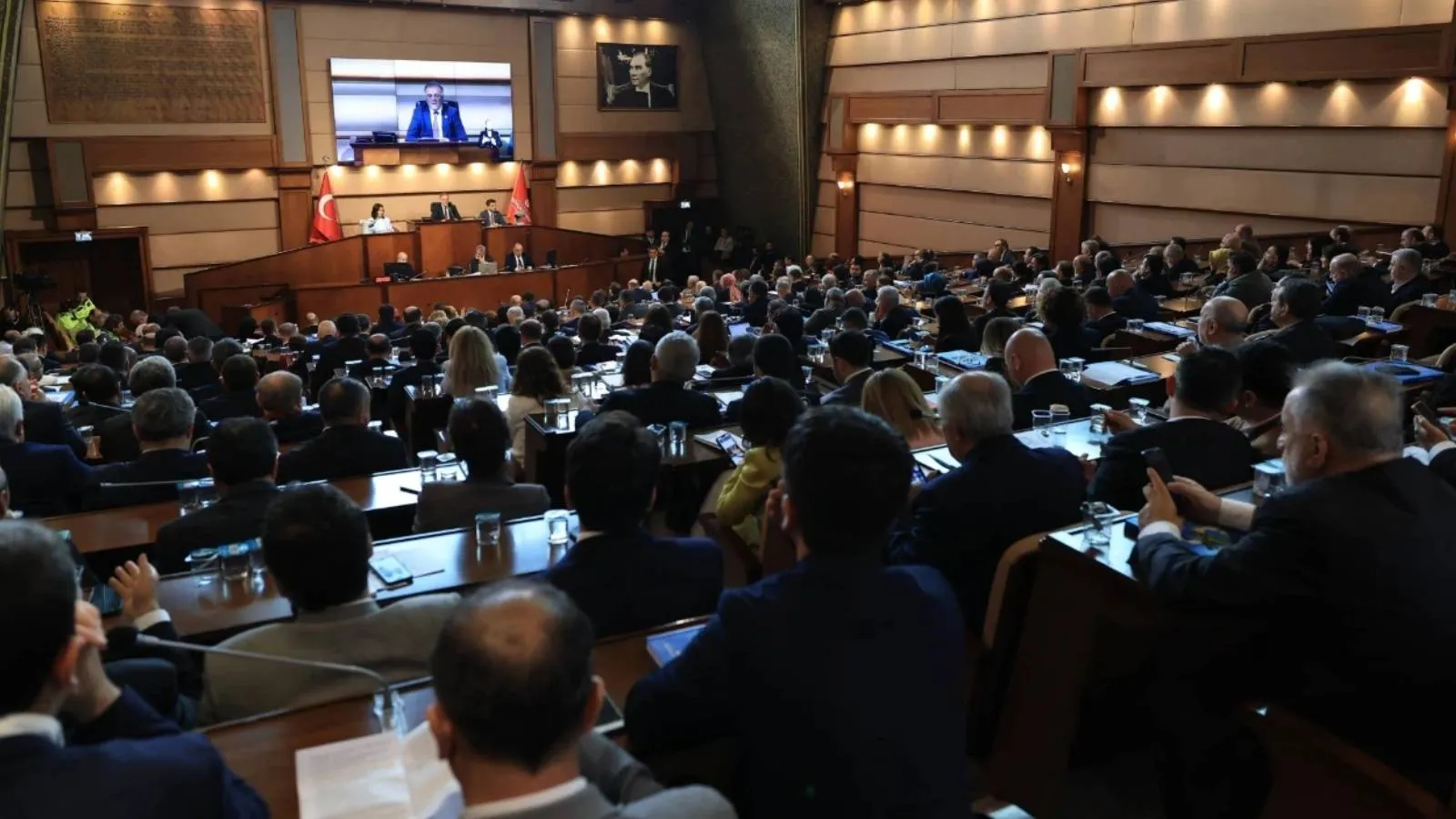 İBB Meclisi’nde sandalye dengesi değişti; transferler ve tutuklamaların ardından son durum