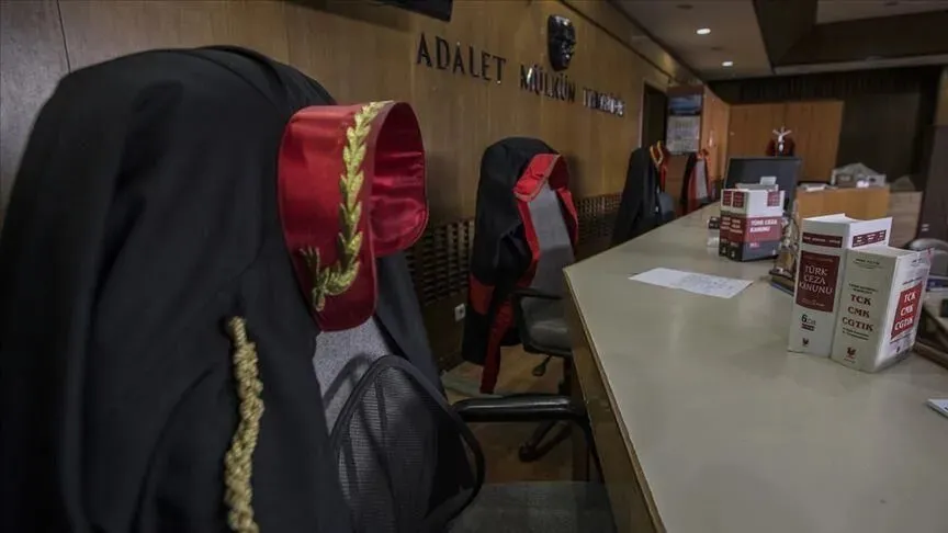 Adliyelerde menfaat karşılığı yargı süreçlerine müdahale ettiği belirlenen 6 şüpheli hakkında soruşturma